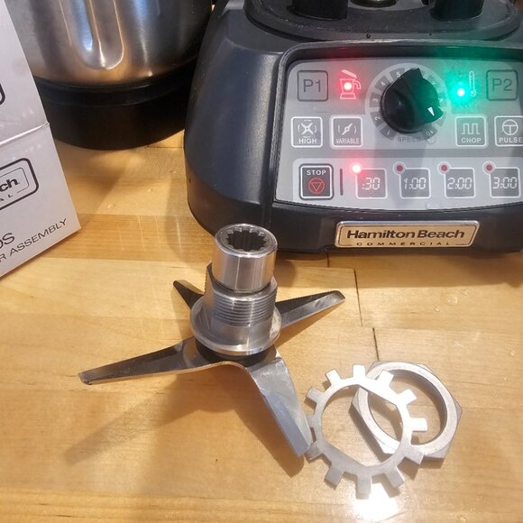 Commercial 1 Gallon Hamilton Beach Blender Two Containers Sharpened Blade Assem. - Picture 4 of 9